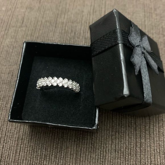 925 sterling silver cz half eternity ring - Picture 2 of 2